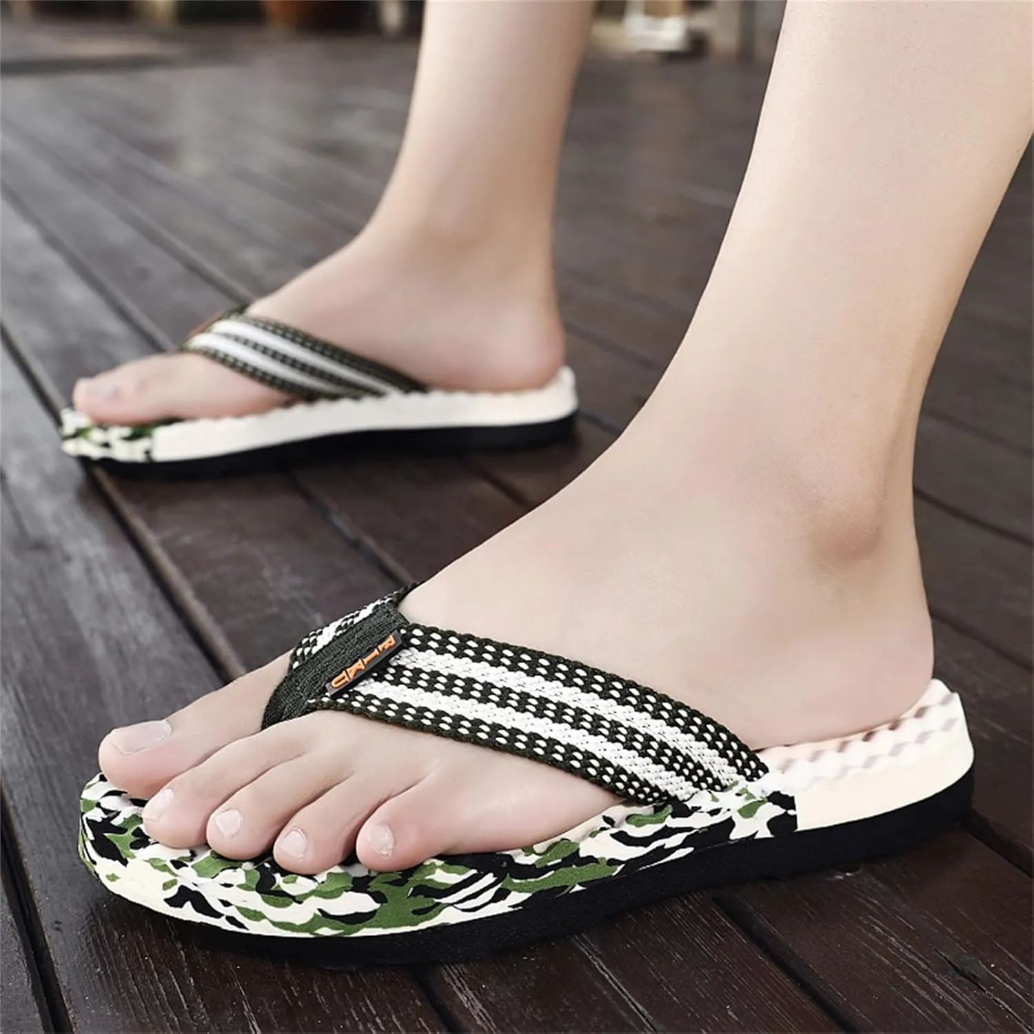 Men's Flip-Flops Fashion Summer Men Flip Flops Flat Bottom Thick Bottom Non Slip and Light Cover Comfortable Colorblock Camouflage Pattern Beach Slippers