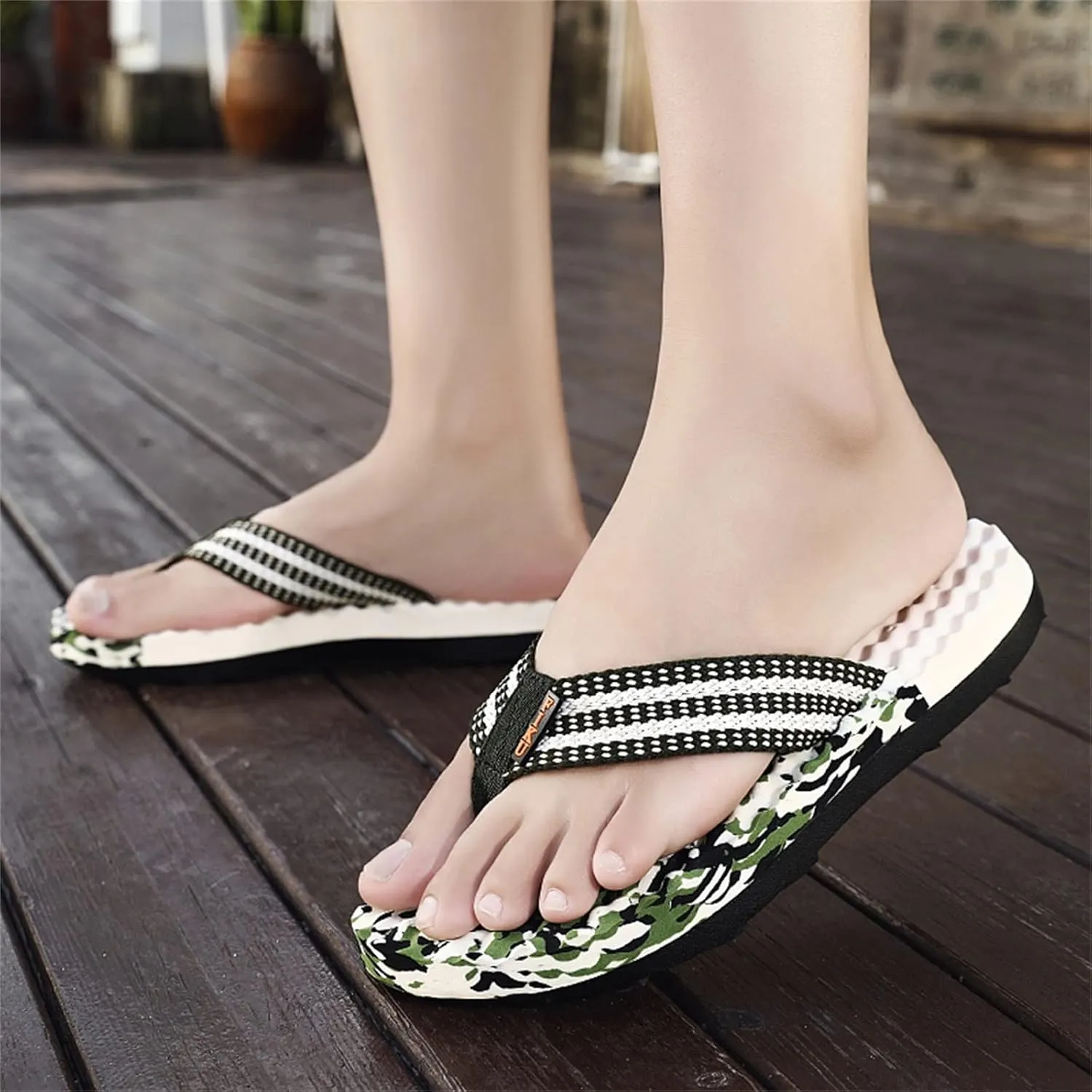 Men's Flip-Flops Fashion Summer Men Flip Flops Flat Bottom Thick Bottom Non Slip and Light Cover Comfortable Colorblock Camouflage Pattern Beach Slippers
