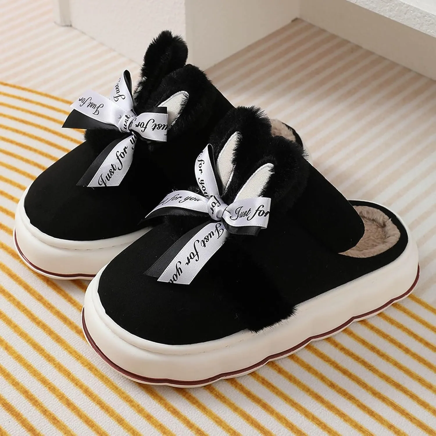 Women's Winter Slippers Cute Soft Plush Slippers Memory Foam Fashionable Thick Furry Thong for Women