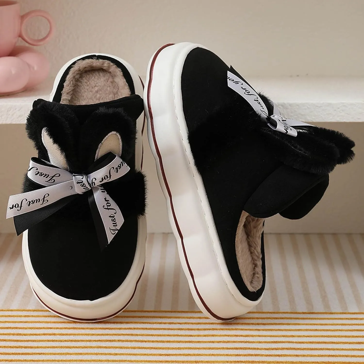 Women's Winter Slippers Cute Soft Plush Slippers Memory Foam Fashionable Thick Furry Thong for Women