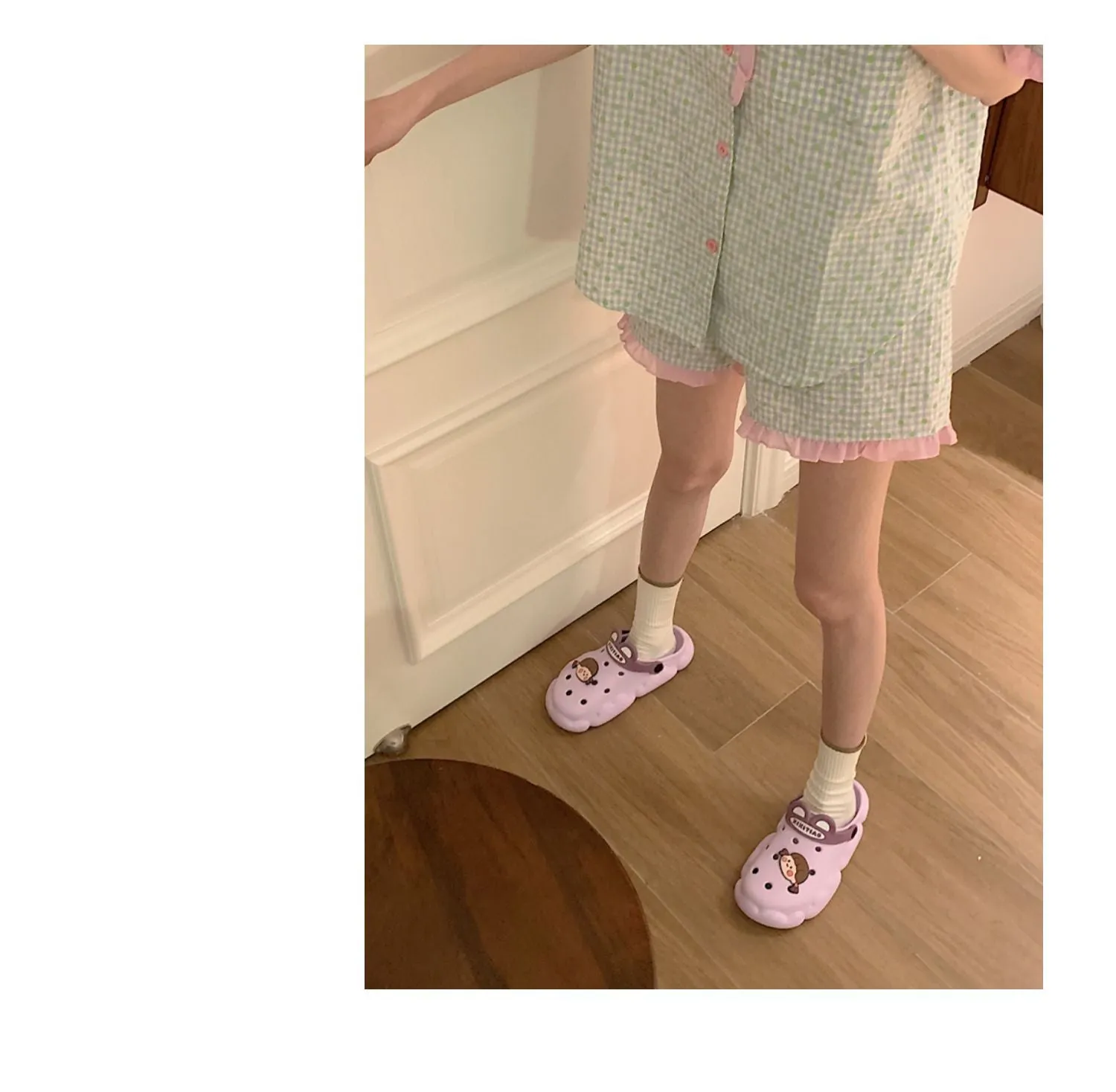xiangtuibao  New cute girl heart hole shoes female summer students wear non-slip deodorant thick-soled bath slippers sandals outdoor